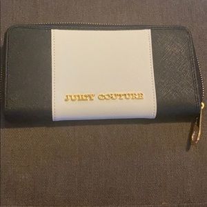 Juicy Couture Leather Zip Around Wallet New